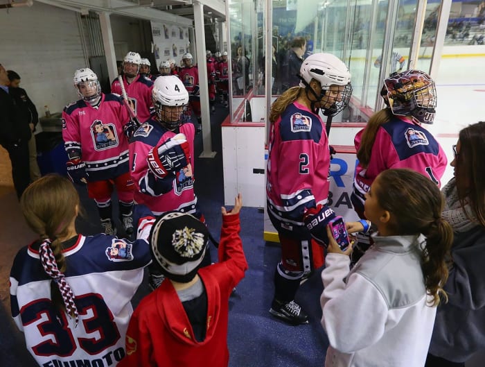 NWHL-New-York-Riveters-WIRE000072333.jpg